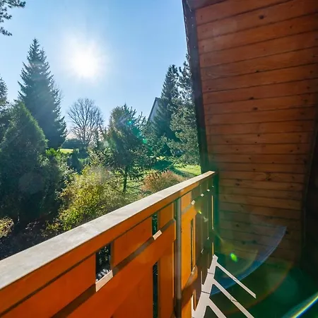 Pod Strzechą 3 *