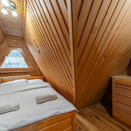 Domek alpejski Pod Strzechą 3 *