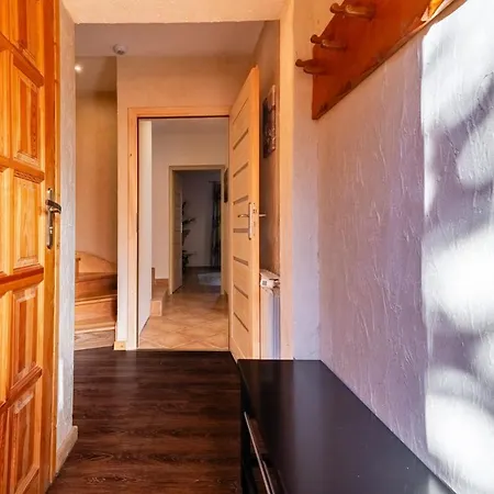 Pod Strzechą 3 Domek alpejski