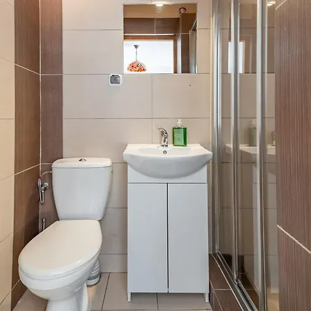 Pod Strzechą 3 *